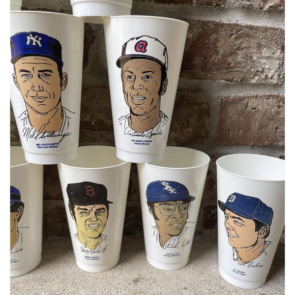 Lot of 17 Vintage 7 Eleven Amoco MLB Player Profile Collectible Slurpee Cups - Picture 4 of 5